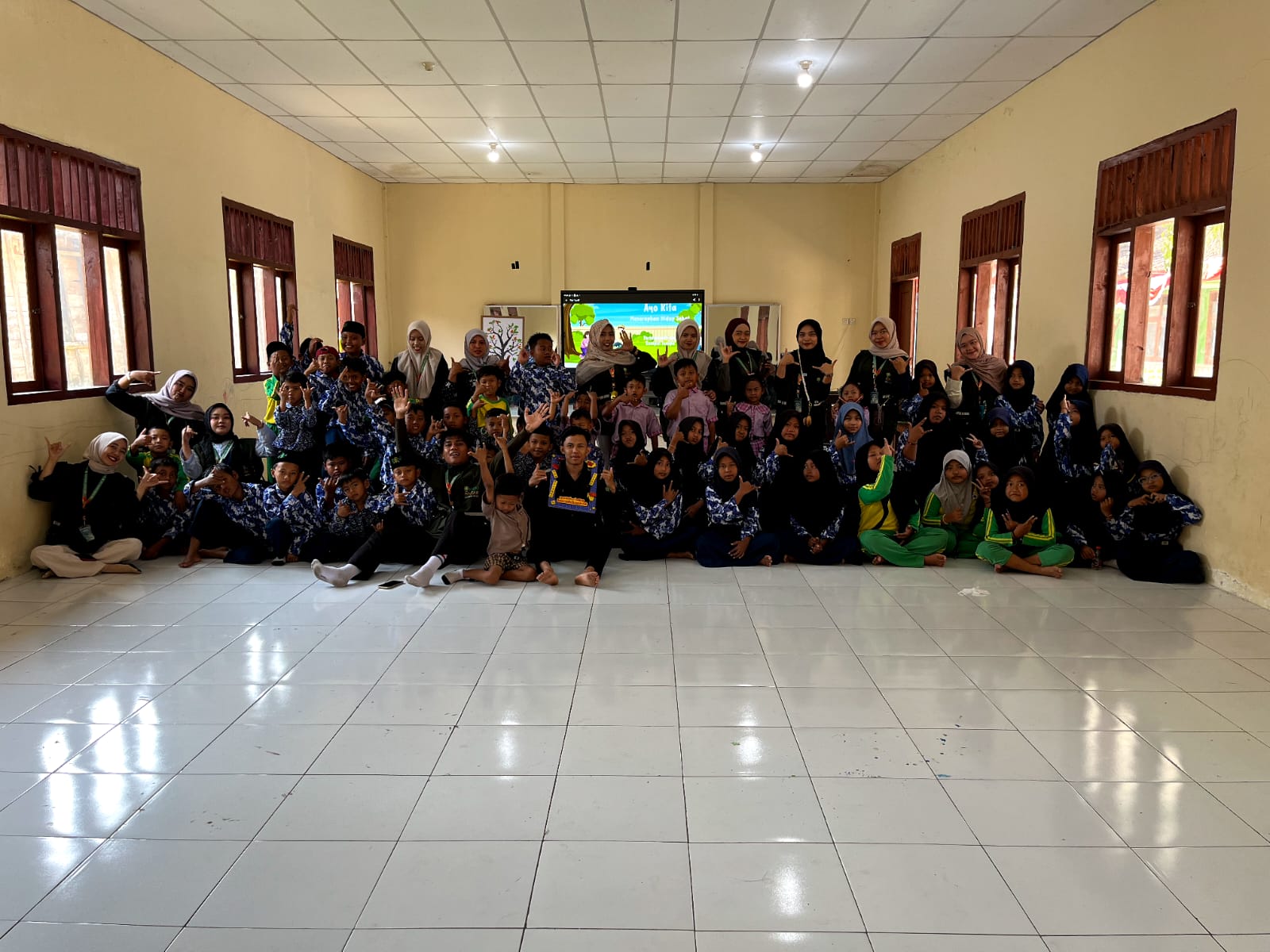 Day 15 Sosialisasi PHBS di SDN II Kesongo